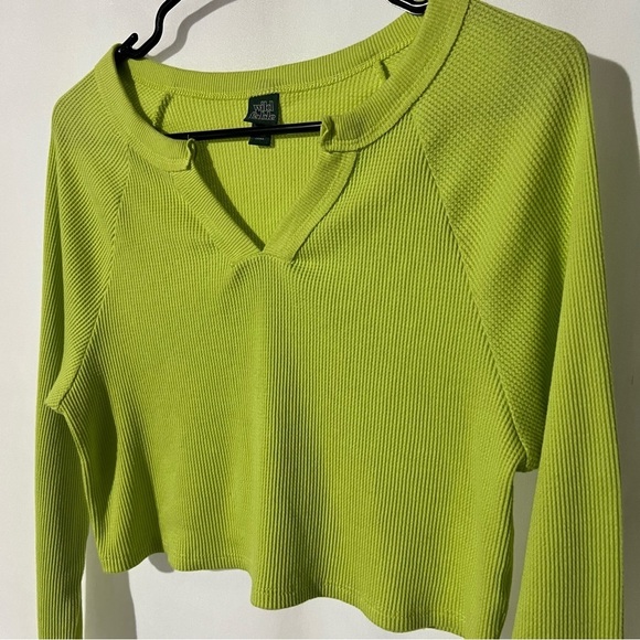 Wild Fable Long Sleeve V-Neck Crop Waffle Knit Lime Green Shirt Women’s Size XS - Picture 5 of 5